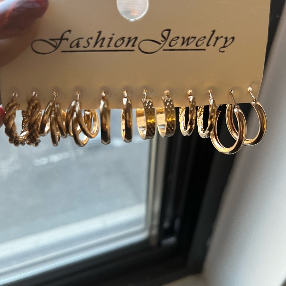 Gold Hoop Earrings Set